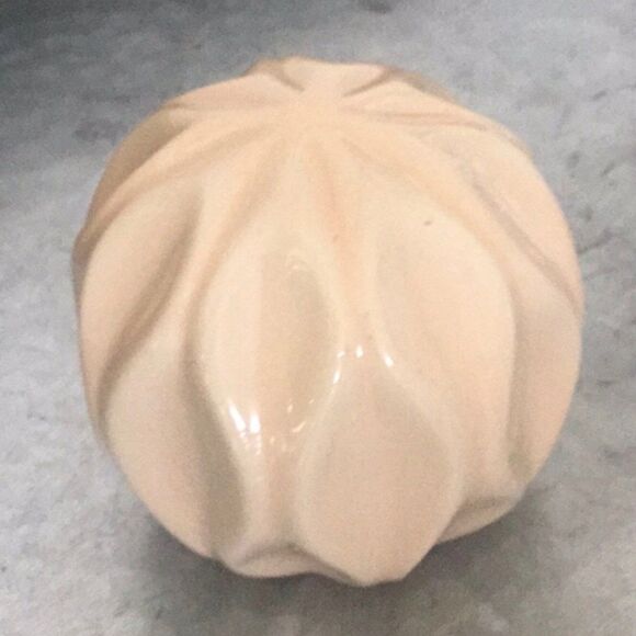 Peach ceramic orb sphere simple minimal decor - Picture 4 of 4